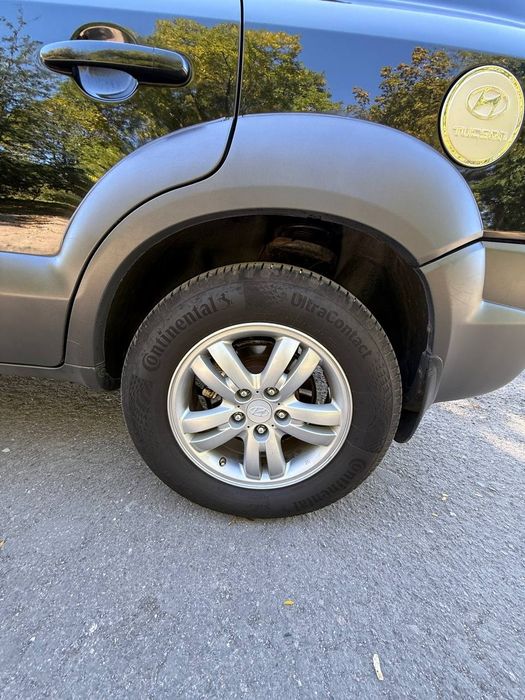 Продам автомобіль Hyundai Tucson 2007 року