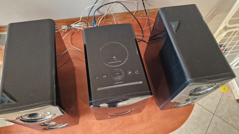 Sprzedam radioodtwarzacz  firmy LG