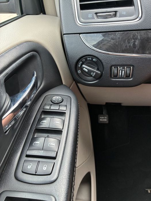 Chrysler Town & Country Polecam