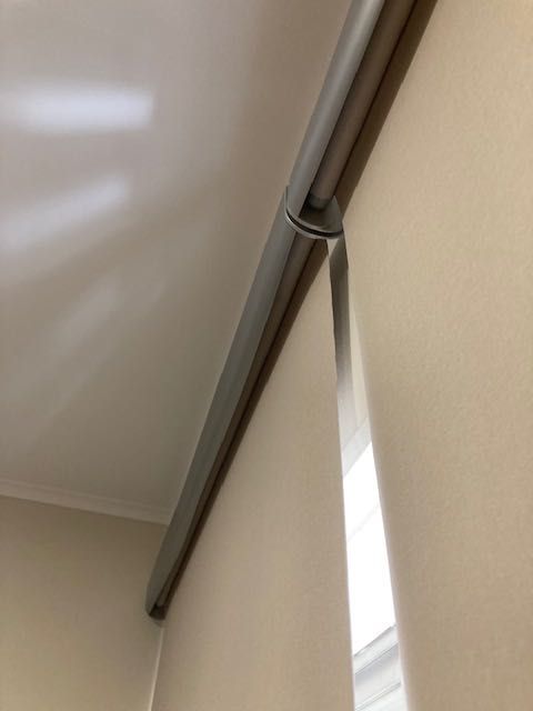 Estore de correr opaco da IKEA