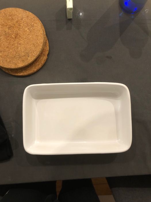 2 Travessas/ tabuleiros de forno