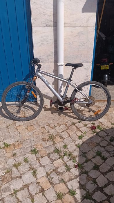 Bicicleta rock rider aro-24 para crinça  usado mas em boas condições