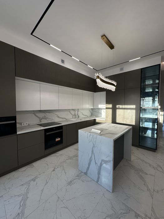 Продається будинок в районі Кварцу