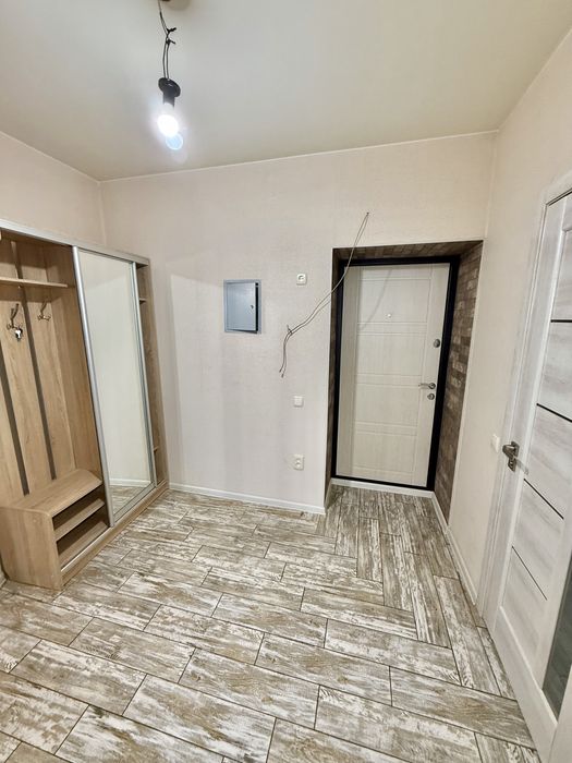 Продаж квартири Леваневців