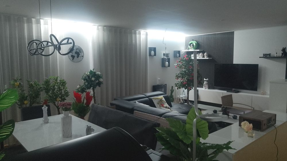 Técnico de Eletricidade e Telecomunicações521691044680847365