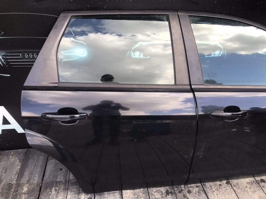 Форд Фокус 2 Дверь Ford Focus 2 Дверка двери Mk 2 Двері передня задняя