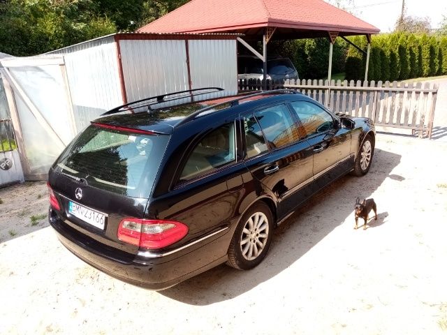 Sprzedam bardzo zadbanego Mercedesa E211