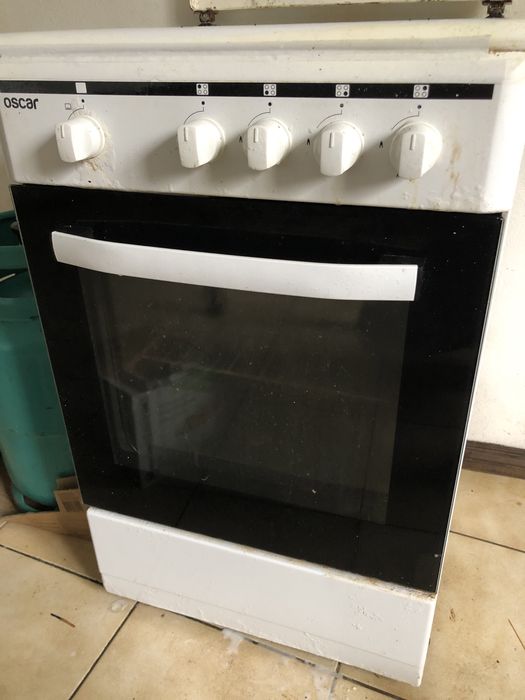 Fogao com alguma ferrugem