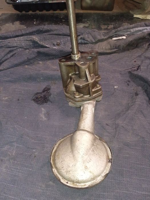 Масляный насос двигателя на ВАЗ 2101, 2107