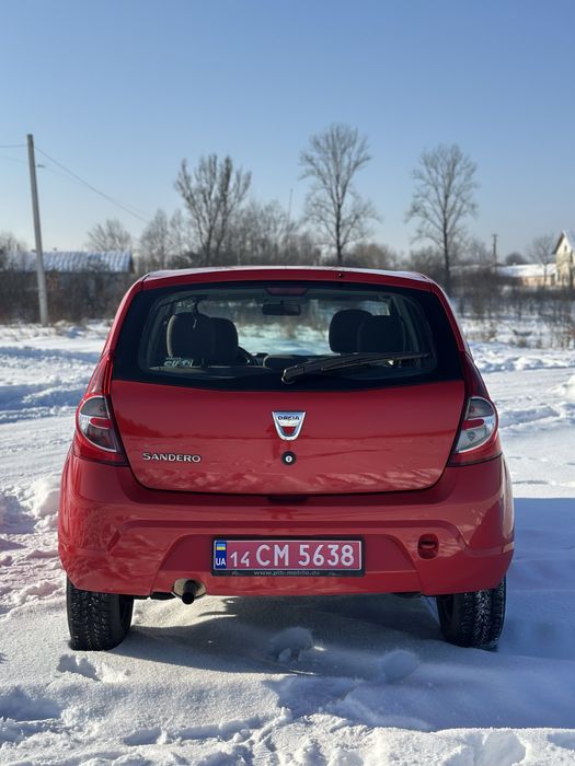 Dacia Sandero 2012 року випуску, рідна фарба