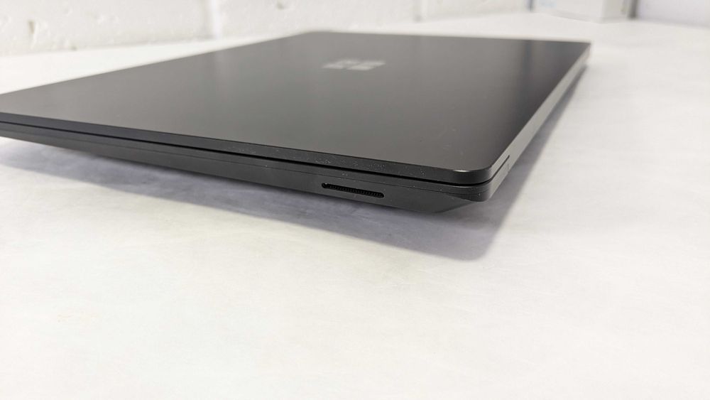 Microsoft Surface Laptop 4 - 13.5" - Core i5-1135G7/8gb/512gb #172