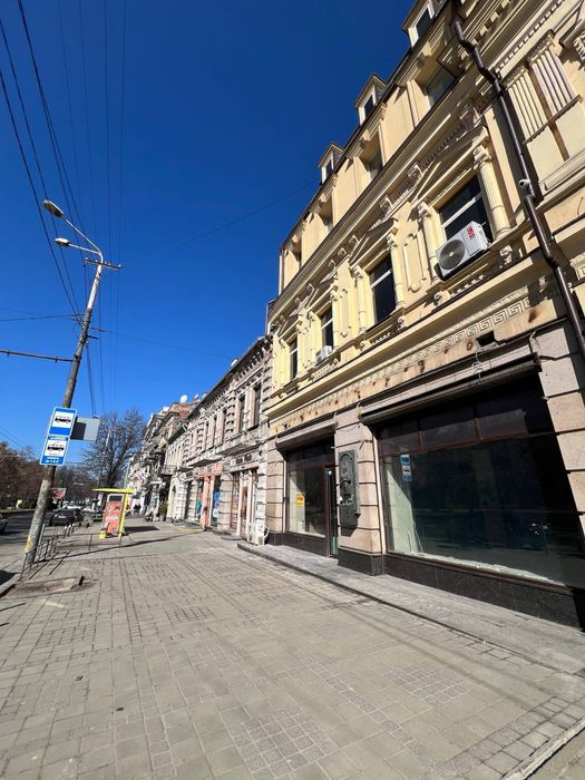 Сдам помещение свободного назначение в центре города