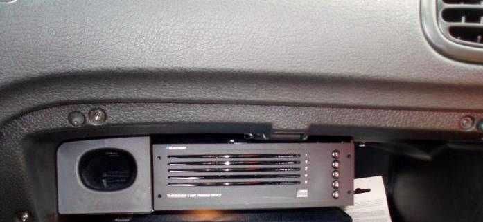Peugeot 206 - Suporte de leitor CD's / leitor DVD / multimédia