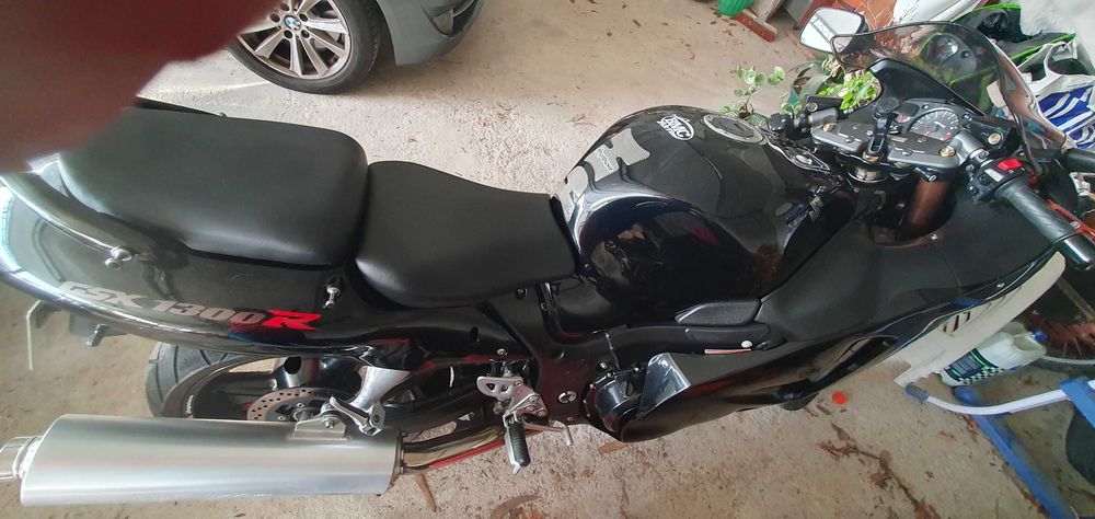 Vendo ou troco por pan european 1300 fjrhayabusa 2007 com 25mil km