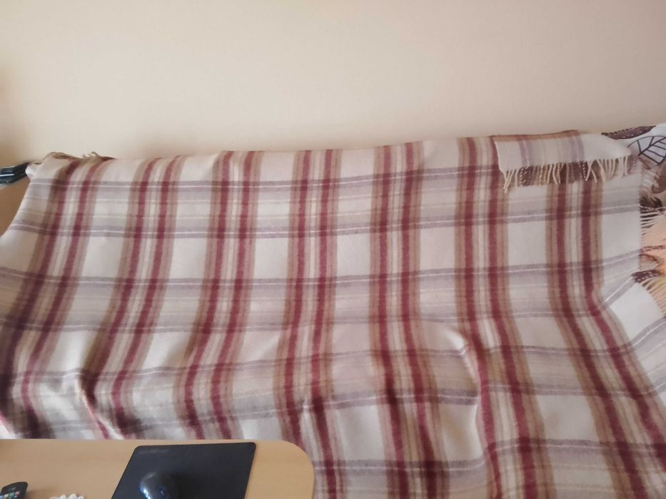 Wełniany , miękki pled ( koc  ) w kratę - 210cm x 160 cm - bdb !!