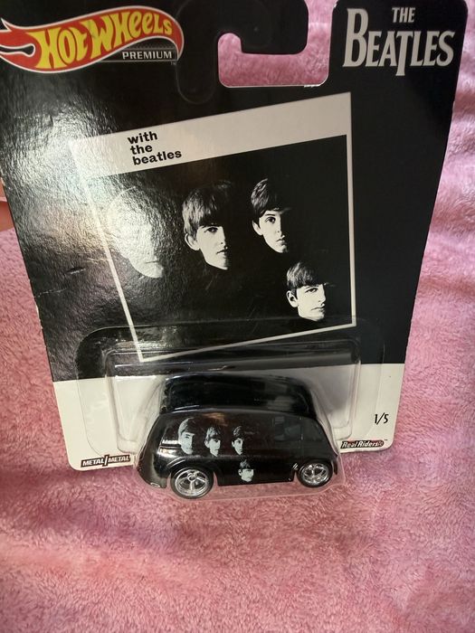 Carro hotwheels dos the beatles