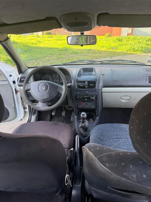 Renault Clio 1.2 Gasolina | 2001 | aceito retoma 
Renault Clio ano 2