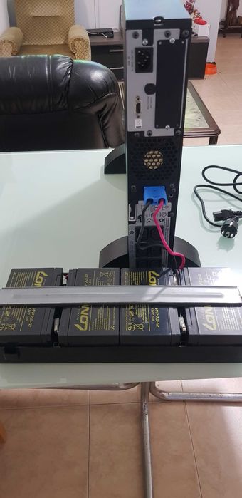 Apc smart_ups Rt 1000.