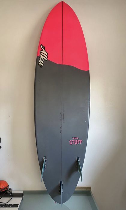 Prancha Surf Alka “The Stuff” 6’3 35L como nova