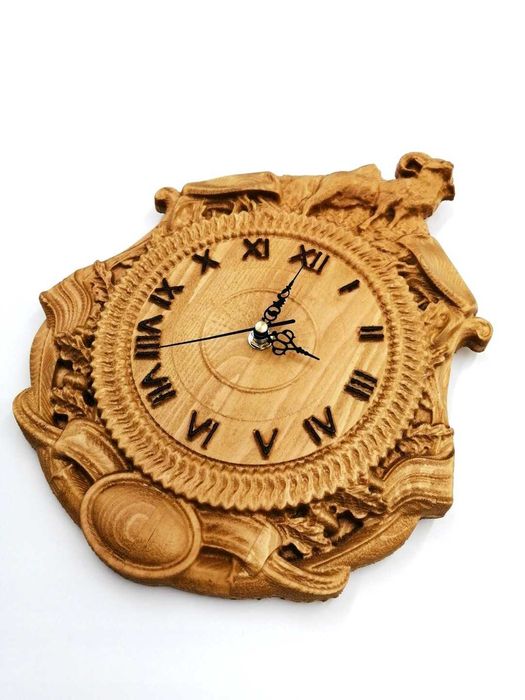 Zegar ścienny do salonu drewniany – rustykalny prezent dla mężczyzny