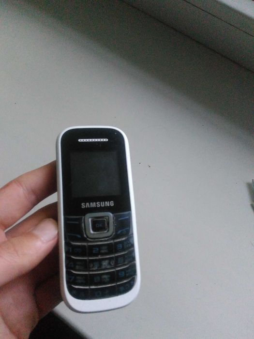 Мобильный телефон Samsung 1200