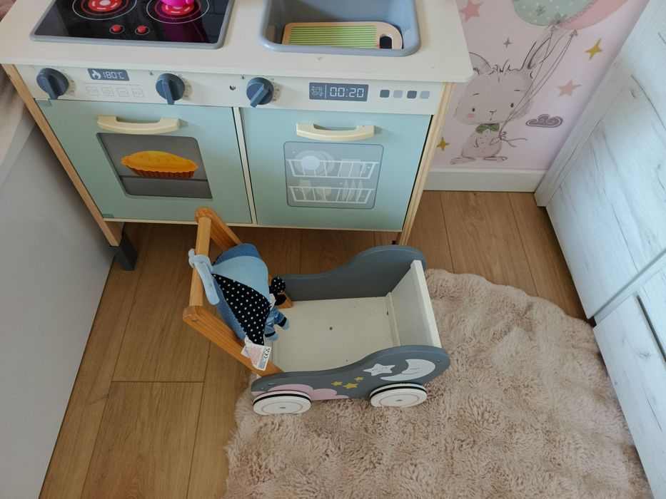 Drewniana Kuchnia Dziecięca Mini Matters + Duży Zestaw Garnków i Akcesoriów + Wózek Gratis