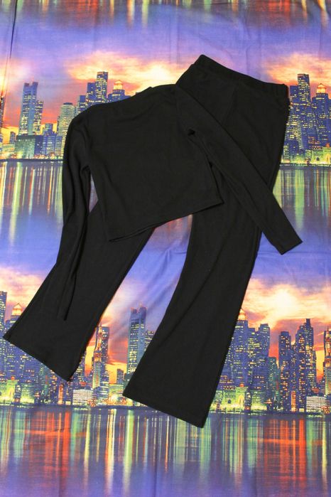 Модный повседневный спортивный костюм