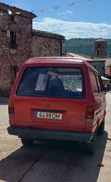 Nissan Vanette Cargo C22 - 2.0D - 1994