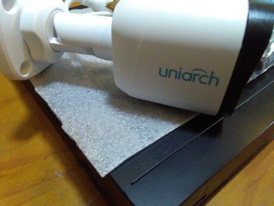 Video Surveillance-NVR POE Uniview 8-Channel with 1 Camera 1080P with Audio64553247577985121