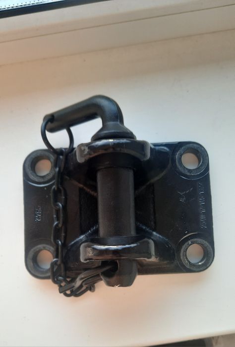 Фаркоп,прицепне універсальне,Man,Daf,с/г техніка.Гачки