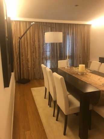 Mesa jantar extensivel e armario 4 portas, qualidade superior