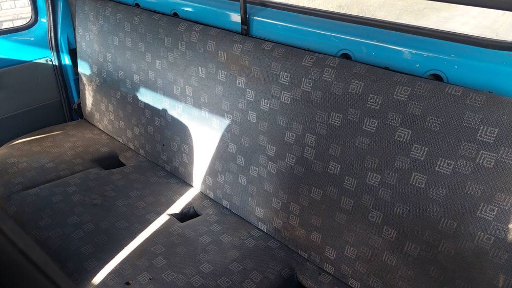 Sprinter MB 2005 рік. 2.7D. вантажний бортовий дубль кабіна.