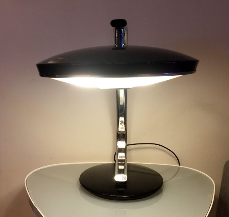 Candeeiro de secretária FASE modelo 520 em cromado e preto anos 60