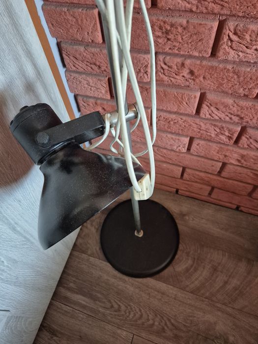 Zeliwna lampa podłogowa- Polam