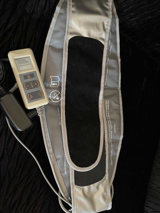 Massagem vibratória e estimulação de abdominais