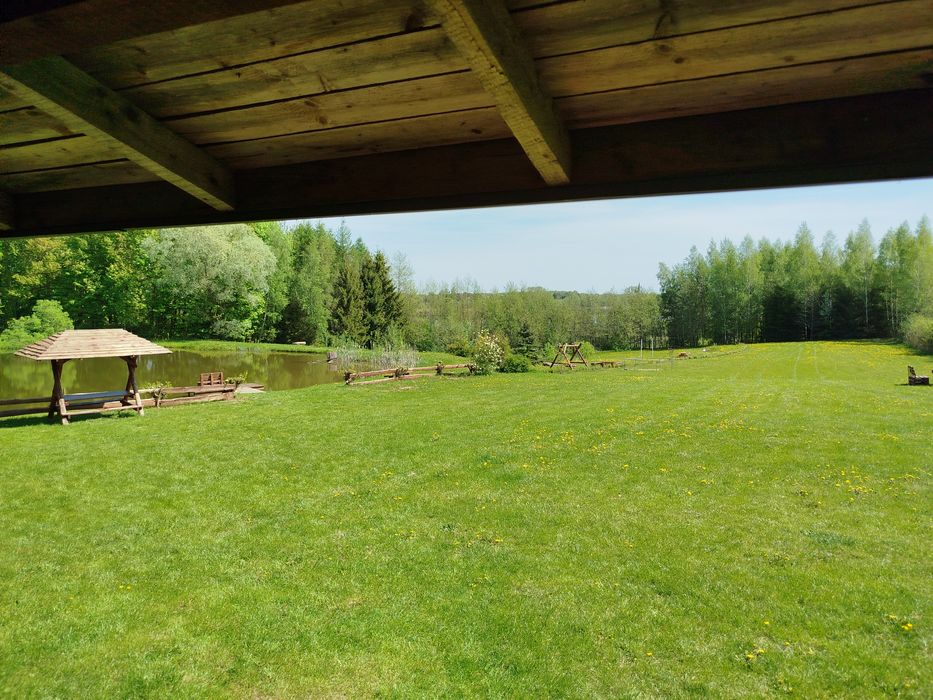 Zapraszam! Domki nad jeziorem i stawami.