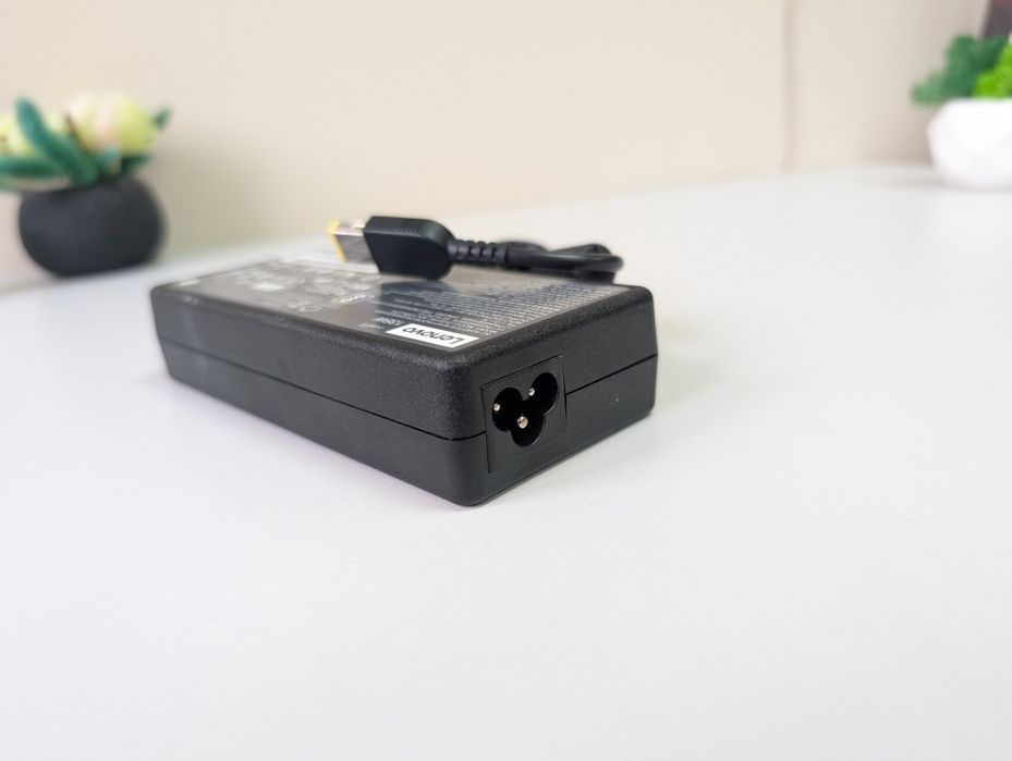 Зарядка Lenovo 135W/20V/6.75A/опт.роздріб.квадратка.100+шт.оригінальна