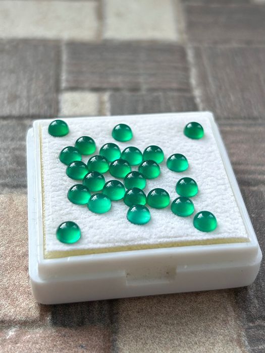 натуральний хризопраз кабошон 4-5мм, ювелірне каміння