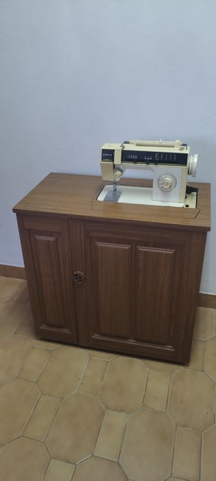 Máquina costura singer