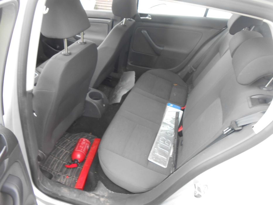 maska śilnika,zderzak,błotnik,drzwi LA7W vw golf 5 rok 2008