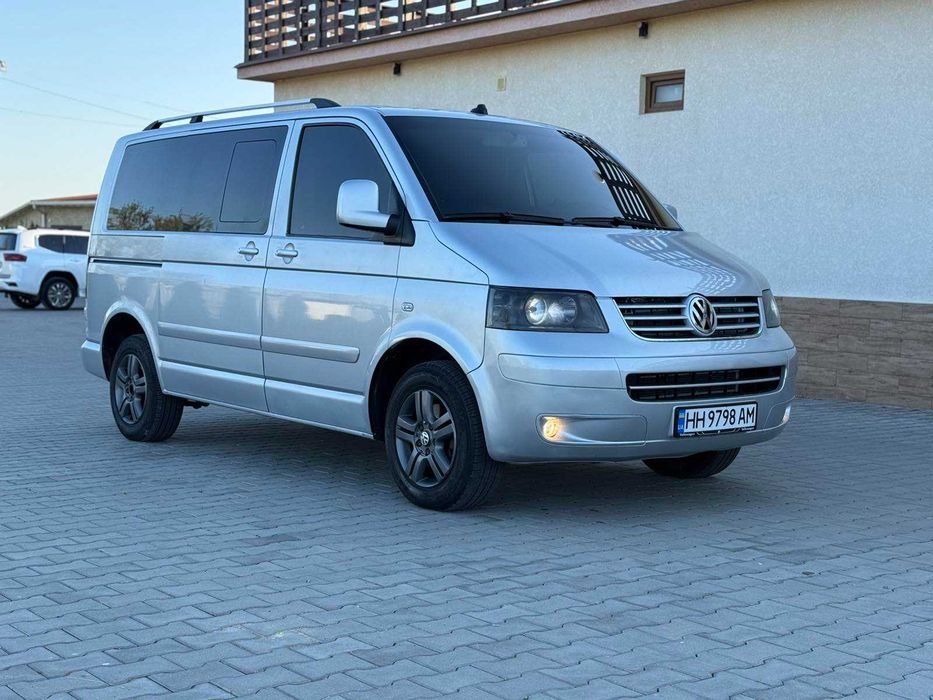 Заводской пассажир Volkswagen Multivan 7 мест (2,5 дизель, 2005 год)