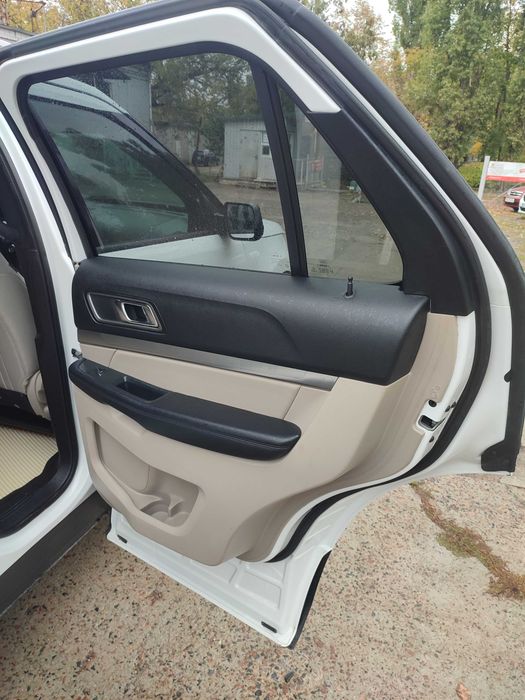 Ford Explorer 2018 року 3.5 газ\бензин