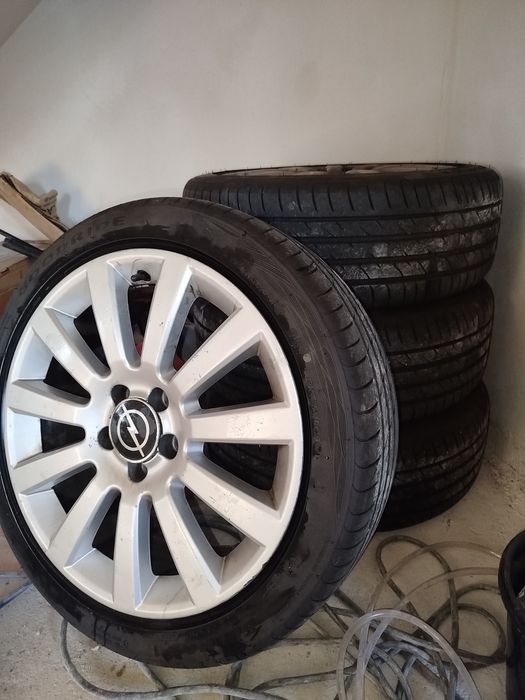 225/45/18 signum Vectra 2024