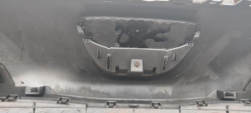 Бампер пежо 308 (2008р.) решітки