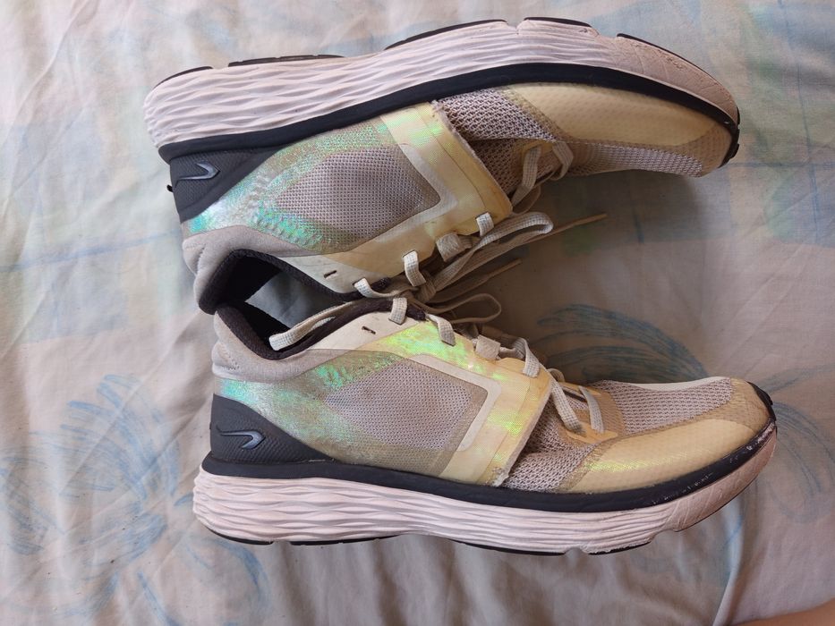 Кросівки 25,5 см