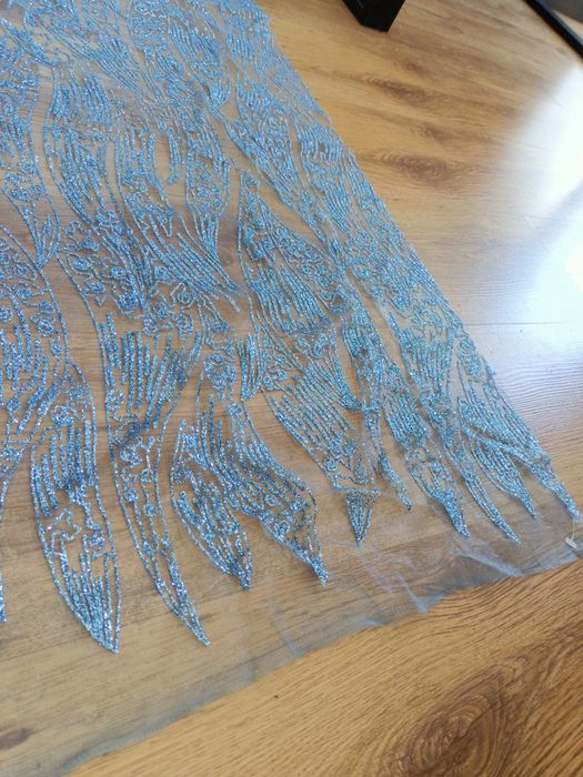 Materiał na suknię balową jasnoniebieski 3m brokat