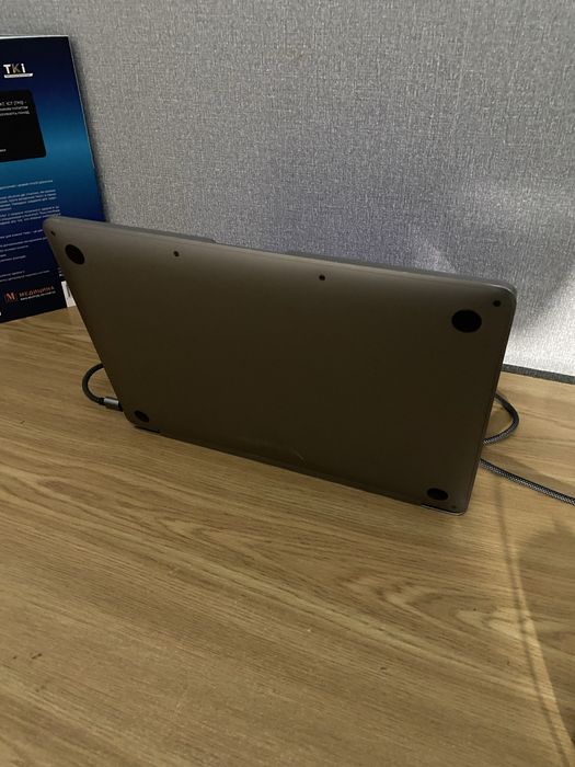 MacBook Pro 13” 2017 16/256 intel core i7 ідеал