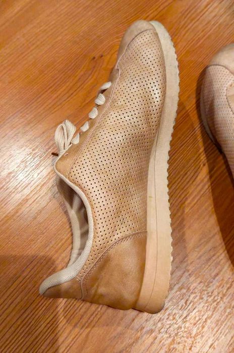 Ténis muito maleáveis e leves