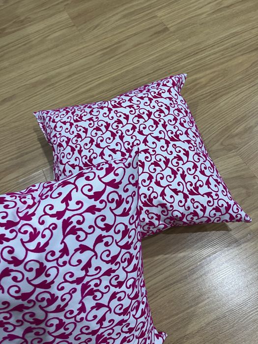Almofadas de decoração (duas)