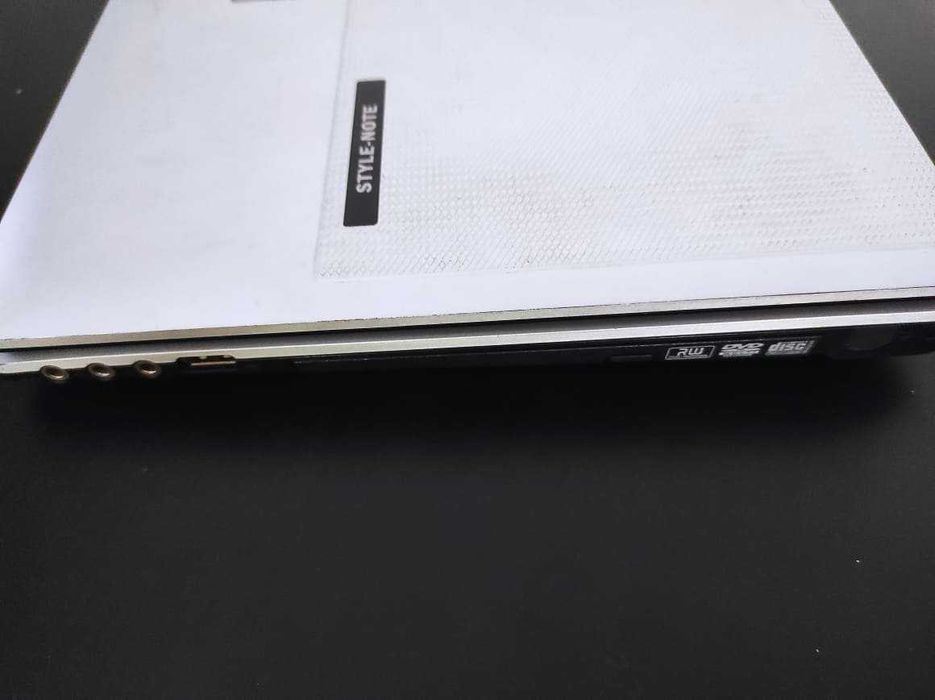 Insys Style Note Laptop - Very Good Condition!64862348803843122